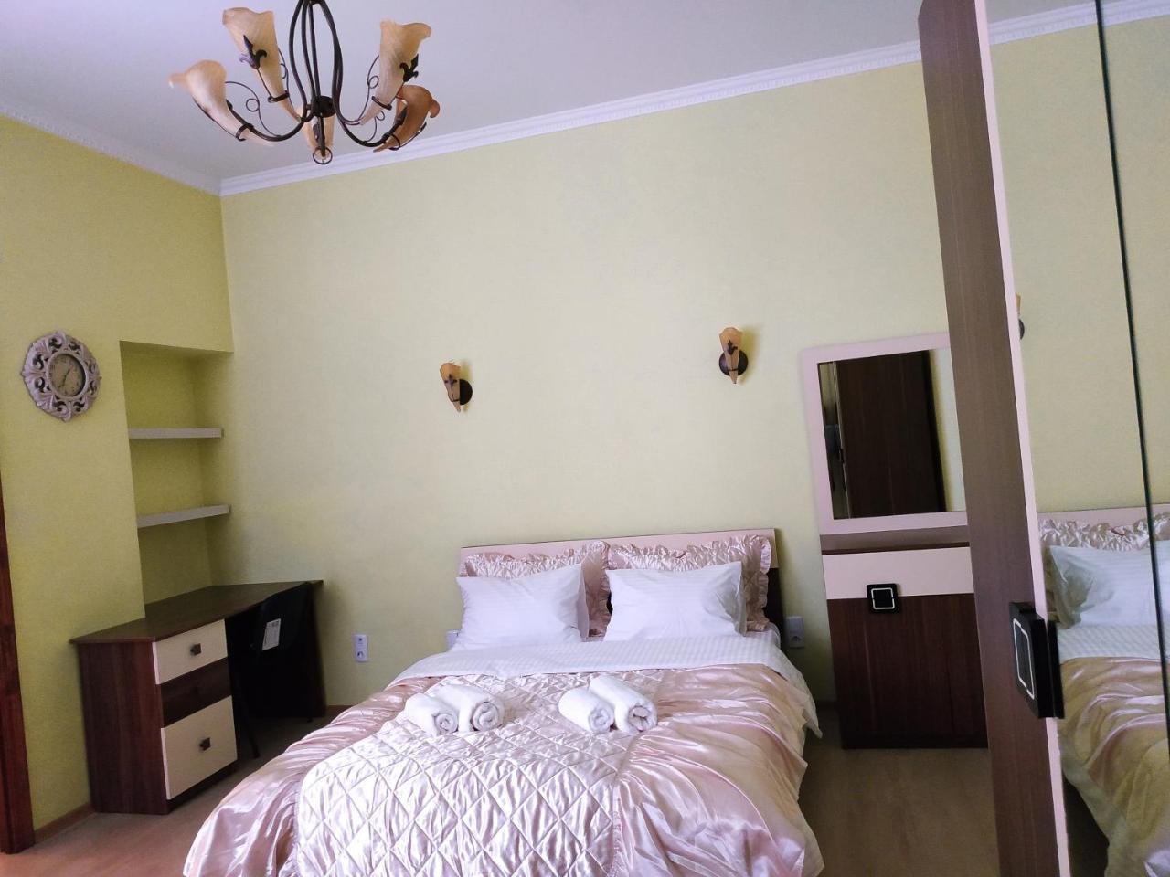 Lviv City Apartment Bagian luar foto